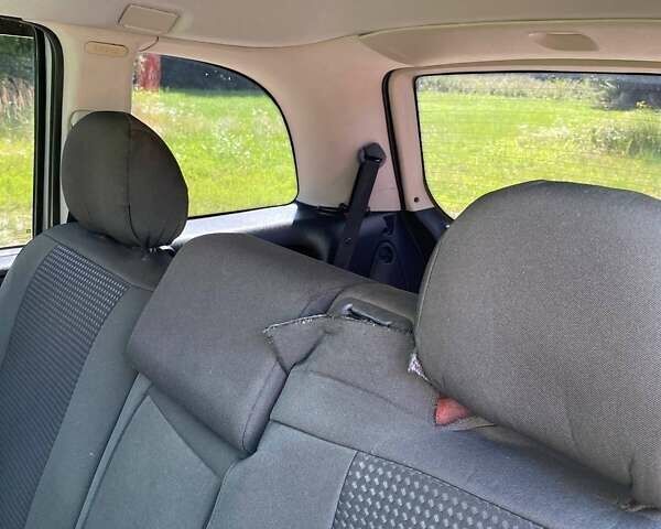 Серый Опель Зафира, объемом двигателя 1.8 л и пробегом 255 тыс. км за 4500 $, фото 16 на Automoto.ua