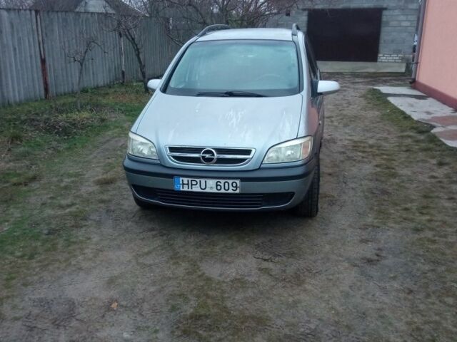 Серый Опель Зафира, объемом двигателя 2 л и пробегом 300 тыс. км за 1850 $, фото 1 на Automoto.ua
