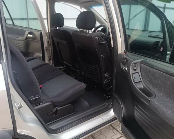 Сірий Опель Зафіра, об'ємом двигуна 1.8 л та пробігом 252 тис. км за 4700 $, фото 24 на Automoto.ua