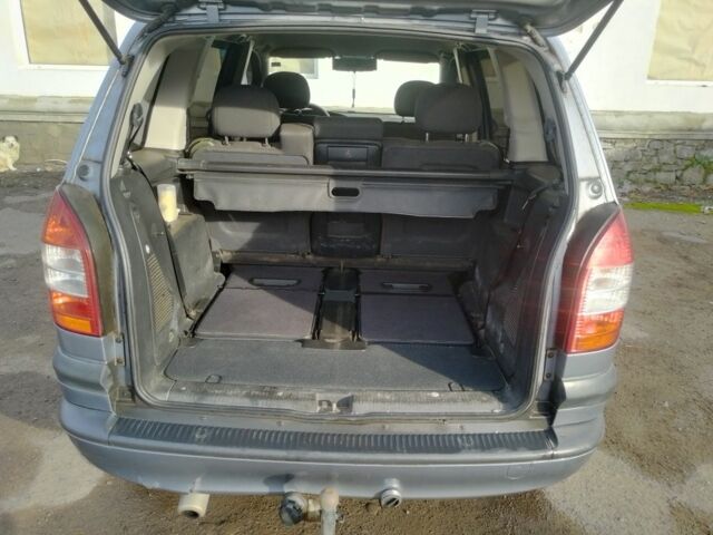 Серый Опель Зафира, объемом двигателя 1.6 л и пробегом 242 тыс. км за 4100 $, фото 8 на Automoto.ua