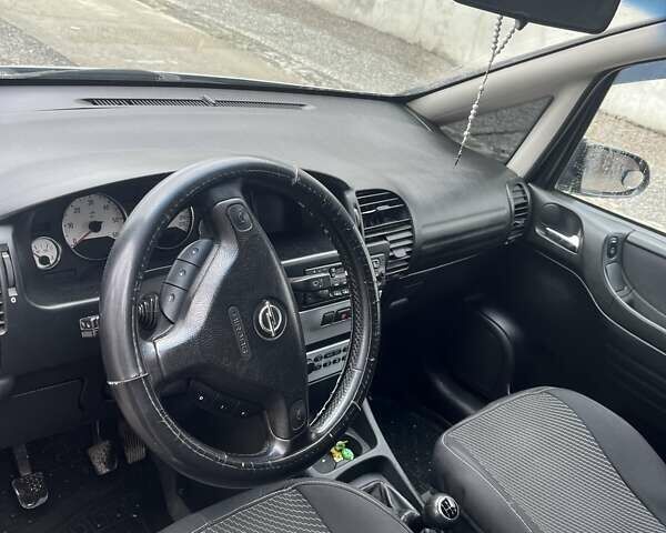 Сірий Опель Зафіра, об'ємом двигуна 2 л та пробігом 449 тис. км за 4300 $, фото 16 на Automoto.ua