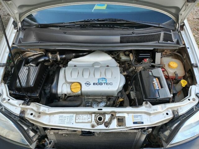 Серый Опель Зафира, объемом двигателя 1.8 л и пробегом 200 тыс. км за 4800 $, фото 3 на Automoto.ua