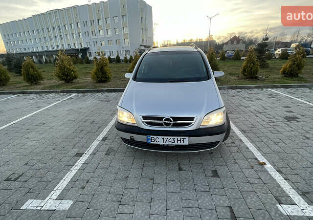 Сірий Опель Зафіра, об'ємом двигуна 2 л та пробігом 211 тис. км за 4300 $, фото 1 на Automoto.ua