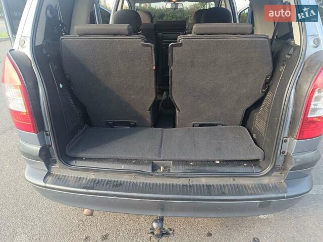 Сірий Опель Зафіра, об'ємом двигуна 1.6 л та пробігом 173 тис. км за 4100 $, фото 9 на Automoto.ua