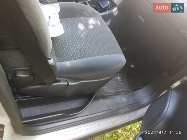 Сірий Опель Зафіра, об'ємом двигуна 1.8 л та пробігом 257 тис. км за 4200 $, фото 11 на Automoto.ua