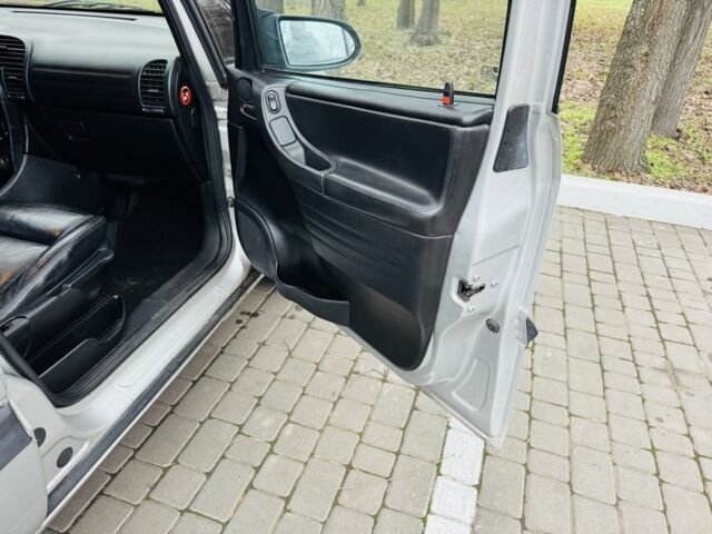 Серый Опель Зафира, объемом двигателя 2 л и пробегом 227 тыс. км за 2250 $, фото 12 на Automoto.ua