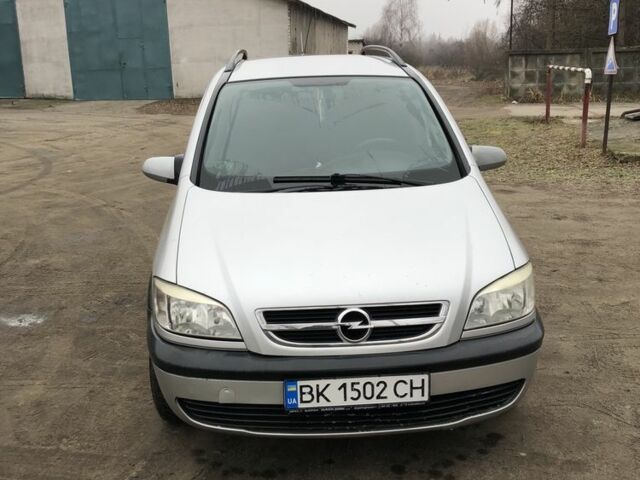 Сірий Опель Зафіра, об'ємом двигуна 2 л та пробігом 300 тис. км за 3450 $, фото 1 на Automoto.ua