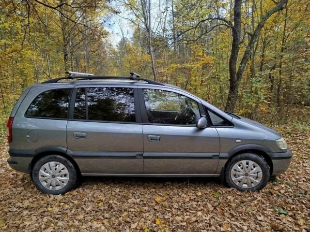 Серый Опель Зафира, объемом двигателя 1.8 л и пробегом 239 тыс. км за 4200 $, фото 2 на Automoto.ua