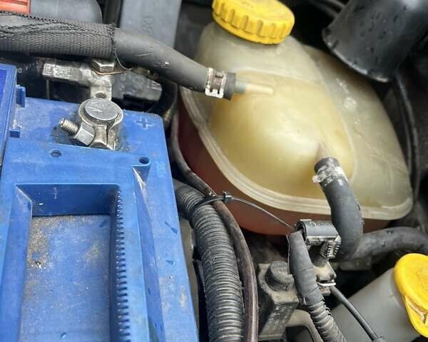 Сірий Опель Зафіра, об'ємом двигуна 2 л та пробігом 449 тис. км за 4300 $, фото 30 на Automoto.ua