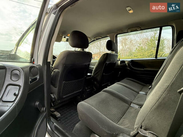 Серый Опель Зафира, объемом двигателя 1.8 л и пробегом 280 тыс. км за 4000 $, фото 11 на Automoto.ua