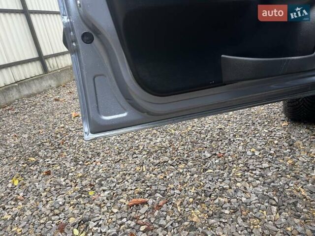Сірий Опель Зафіра, об'ємом двигуна 2 л та пробігом 449 тис. км за 4300 $, фото 14 на Automoto.ua