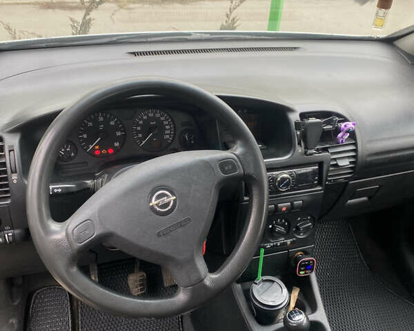 Сірий Опель Зафіра, об'ємом двигуна 2 л та пробігом 280 тис. км за 3800 $, фото 6 на Automoto.ua