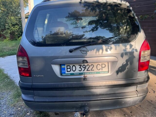 Серый Опель Зафира, объемом двигателя 2.2 л и пробегом 300 тыс. км за 2650 $, фото 4 на Automoto.ua