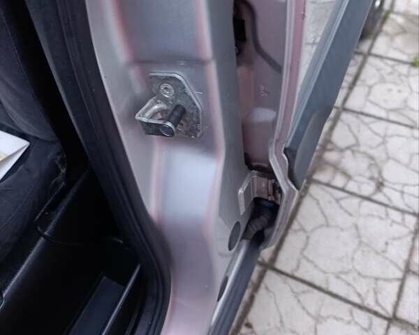 Сірий Опель Зафіра, об'ємом двигуна 1.8 л та пробігом 252 тис. км за 4700 $, фото 2 на Automoto.ua