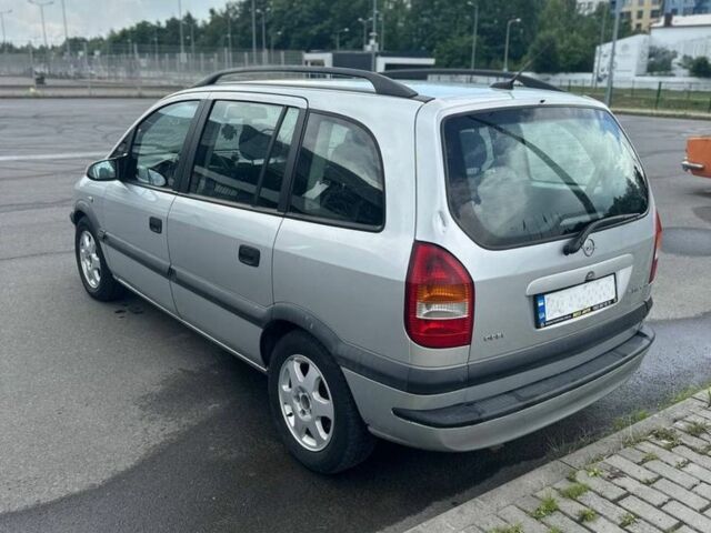 Серый Опель Зафира, объемом двигателя 2.2 л и пробегом 250 тыс. км за 2000 $, фото 5 на Automoto.ua