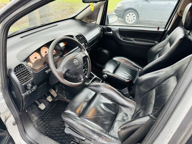 Серый Опель Зафира, объемом двигателя 2 л и пробегом 227 тыс. км за 2250 $, фото 8 на Automoto.ua