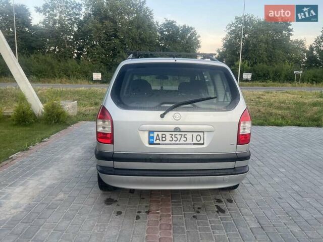 Серый Опель Зафира, объемом двигателя 1.8 л и пробегом 365 тыс. км за 3850 $, фото 1 на Automoto.ua