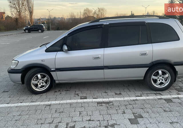 Сірий Опель Зафіра, об'ємом двигуна 2 л та пробігом 211 тис. км за 4300 $, фото 5 на Automoto.ua