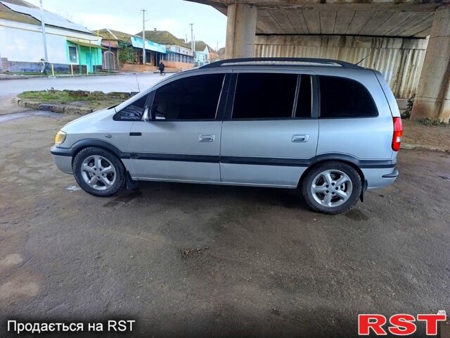 Серый Опель Зафира, объемом двигателя 2.2 л и пробегом 300 тыс. км за 4500 $, фото 6 на Automoto.ua