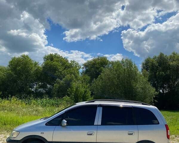 Серый Опель Зафира, объемом двигателя 1.8 л и пробегом 255 тыс. км за 4500 $, фото 4 на Automoto.ua