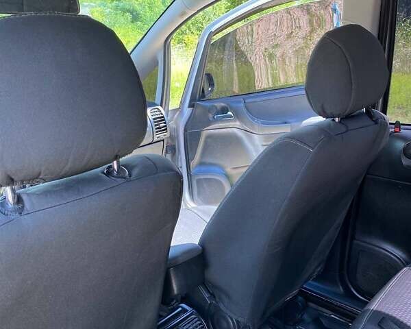 Серый Опель Зафира, объемом двигателя 1.8 л и пробегом 255 тыс. км за 4500 $, фото 18 на Automoto.ua