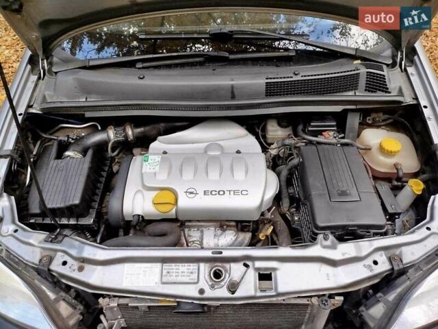 Сірий Опель Зафіра, об'ємом двигуна 1.8 л та пробігом 239 тис. км за 4200 $, фото 8 на Automoto.ua