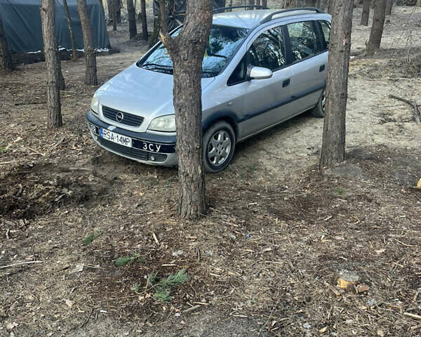 Серый Опель Зафира, объемом двигателя 2.2 л и пробегом 350 тыс. км за 2000 $, фото 10 на Automoto.ua