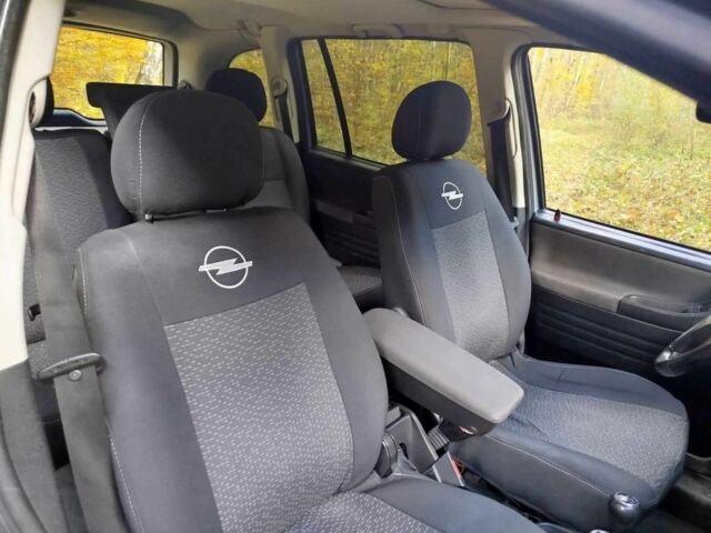 Серый Опель Зафира, объемом двигателя 1.8 л и пробегом 239 тыс. км за 4200 $, фото 16 на Automoto.ua