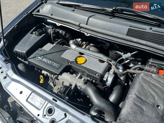 Сірий Опель Зафіра, об'ємом двигуна 2 л та пробігом 265 тис. км за 3200 $, фото 10 на Automoto.ua