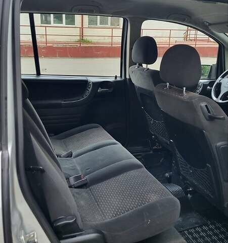 Серый Опель Зафира, объемом двигателя 1.8 л и пробегом 250 тыс. км за 3200 $, фото 8 на Automoto.ua