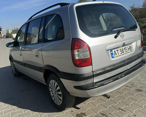 Серый Опель Зафира, объемом двигателя 2.17 л и пробегом 360 тыс. км за 2999 $, фото 10 на Automoto.ua