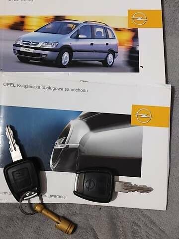 Серый Опель Зафира, объемом двигателя 2.17 л и пробегом 336 тыс. км за 4900 $, фото 17 на Automoto.ua