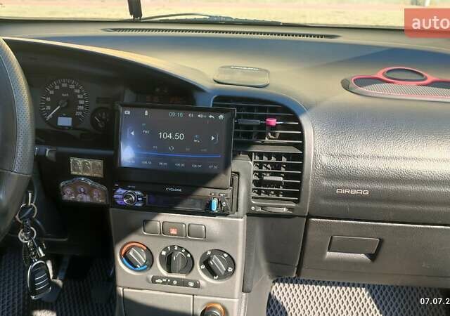 Сірий Опель Зафіра, об'ємом двигуна 1.6 л та пробігом 215 тис. км за 5000 $, фото 14 на Automoto.ua