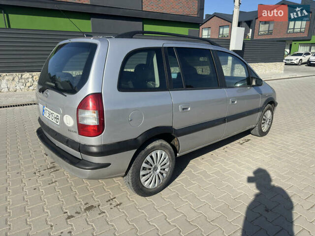Серый Опель Зафира, объемом двигателя 2.17 л и пробегом 360 тыс. км за 2999 $, фото 5 на Automoto.ua
