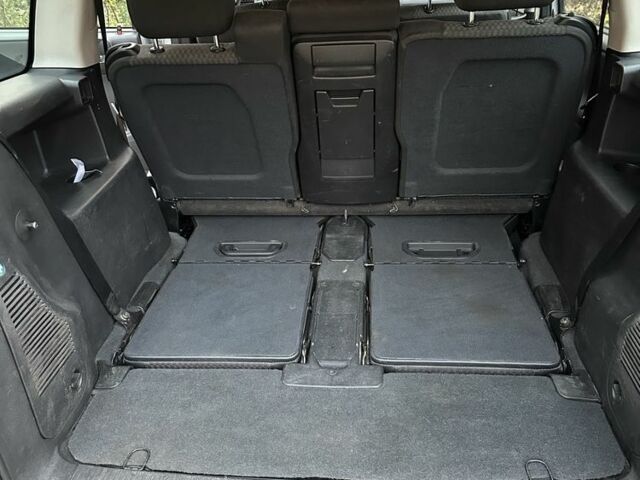 Серый Опель Зафира, объемом двигателя 1.8 л и пробегом 245 тыс. км за 2625 $, фото 7 на Automoto.ua