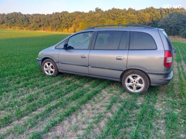 Серый Опель Зафира, объемом двигателя 1.8 л и пробегом 213 тыс. км за 4200 $, фото 3 на Automoto.ua