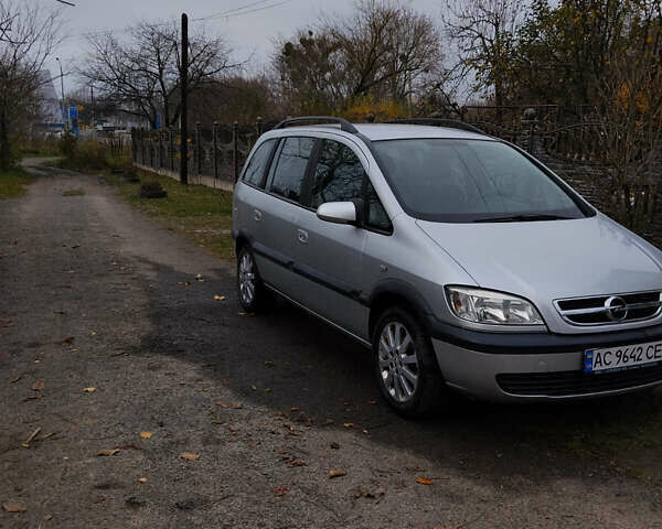Серый Опель Зафира, объемом двигателя 2.2 л и пробегом 280 тыс. км за 4700 $, фото 3 на Automoto.ua