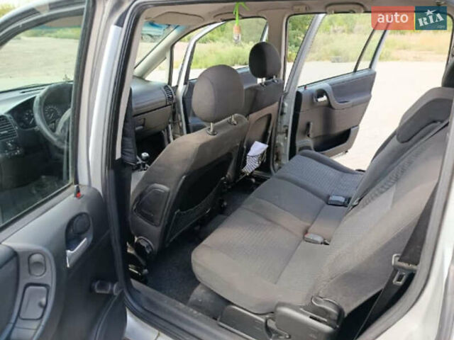 Серый Опель Зафира, объемом двигателя 0 л и пробегом 280 тыс. км за 2200 $, фото 5 на Automoto.ua