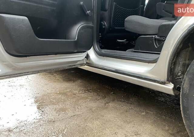 Серый Опель Зафира, объемом двигателя 1.8 л и пробегом 251 тыс. км за 4999 $, фото 17 на Automoto.ua