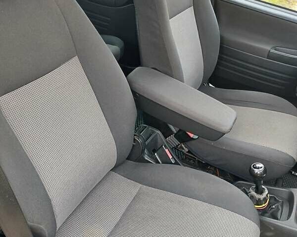 Сірий Опель Зафіра, об'ємом двигуна 1.8 л та пробігом 226 тис. км за 5500 $, фото 11 на Automoto.ua