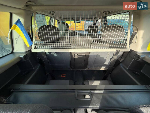 Серый Опель Зафира, объемом двигателя 1.8 л и пробегом 226 тыс. км за 5500 $, фото 33 на Automoto.ua