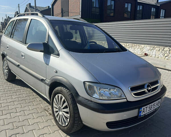 Серый Опель Зафира, объемом двигателя 2.17 л и пробегом 360 тыс. км за 2999 $, фото 3 на Automoto.ua