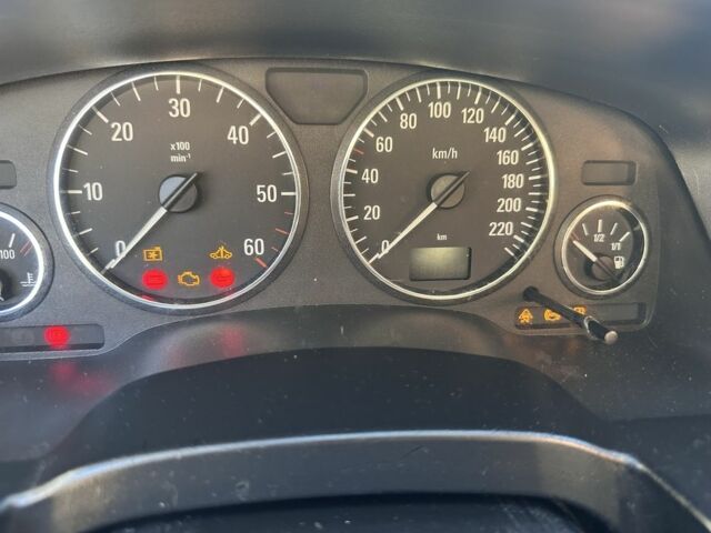 Серый Опель Зафира, объемом двигателя 2 л и пробегом 320 тыс. км за 5700 $, фото 3 на Automoto.ua