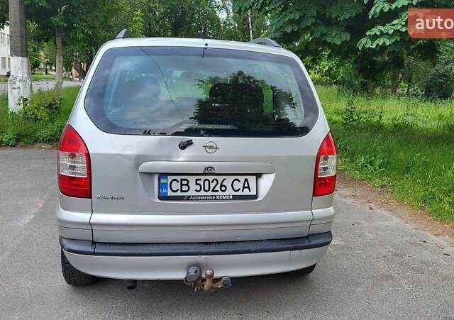Серый Опель Зафира, объемом двигателя 1.8 л и пробегом 250 тыс. км за 3200 $, фото 4 на Automoto.ua