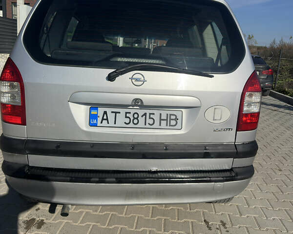 Серый Опель Зафира, объемом двигателя 2.17 л и пробегом 360 тыс. км за 2999 $, фото 7 на Automoto.ua