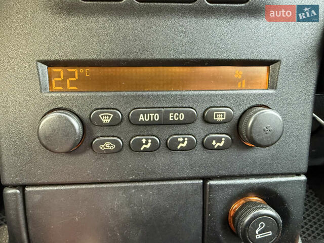 Серый Опель Зафира, объемом двигателя 1.8 л и пробегом 226 тыс. км за 5500 $, фото 44 на Automoto.ua