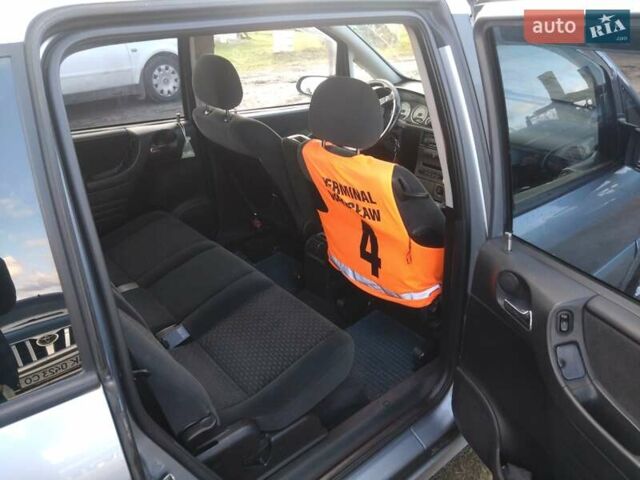 Сірий Опель Зафіра, об'ємом двигуна 2.17 л та пробігом 203 тис. км за 4200 $, фото 9 на Automoto.ua