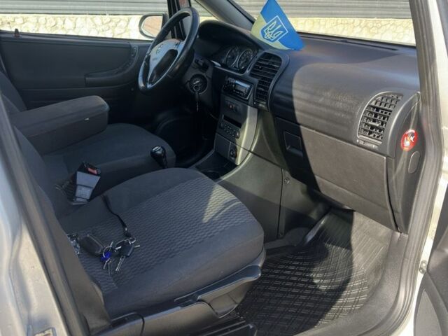 Опель Зафира 2004 в Тернополе на Automoto.ua Серый Опель Зафира, объемом двигателя 2.2 л и пробегом 389 тыс. км за 2999 $, фото 13 на Automoto.ua