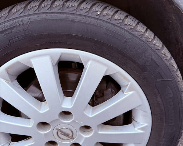 Серый Опель Зафира, объемом двигателя 1.8 л и пробегом 270 тыс. км за 5000 $, фото 13 на Automoto.ua