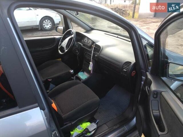 Сірий Опель Зафіра, об'ємом двигуна 2.17 л та пробігом 203 тис. км за 4200 $, фото 10 на Automoto.ua